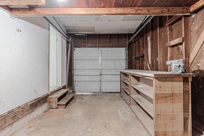 Building Photo - 3 Bed 2 Bath in OKC!
