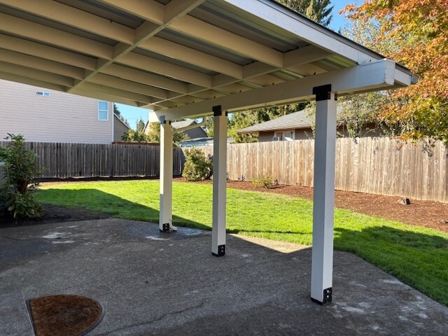 Building Photo - 2285 Oakway Terrace