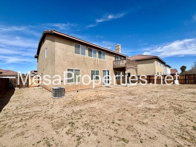 Building Photo - 13535 Silversand St