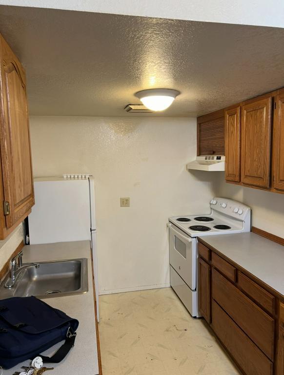 Building Photo - 401 Edgewood Ct SE