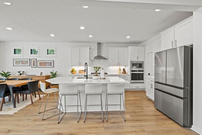 Building Photo - 8190 Smiths Cir