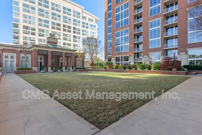 Building Photo - 1820 Peachtree St NW