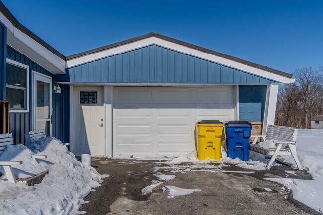 Building Photo - 352 Coon Rdg Rd