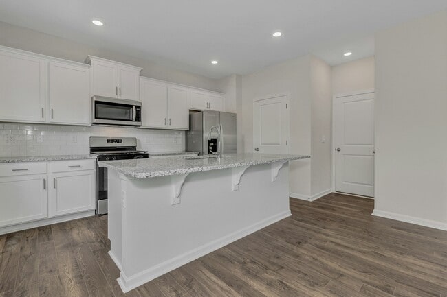 Building Photo - 136 Ashelyn Pk Dr