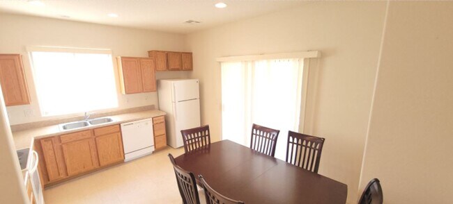 Building Photo - Gilbert