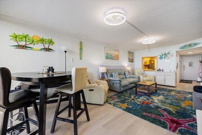 Building Photo - 1400 Tarpon Center Dr