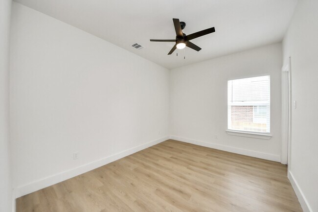 Building Photo - 1314 W Willis St