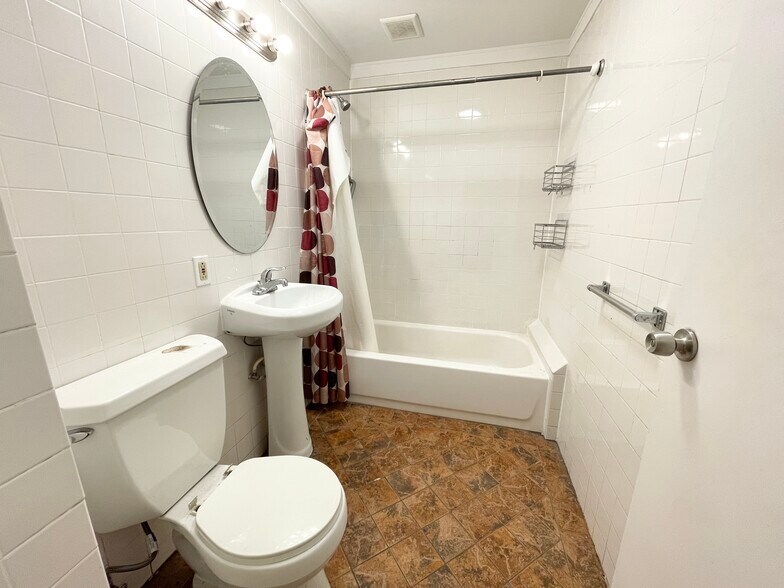 Building Photo - 1 Folsom Ave