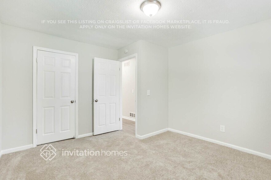 Building Photo - 6115 Marilla St