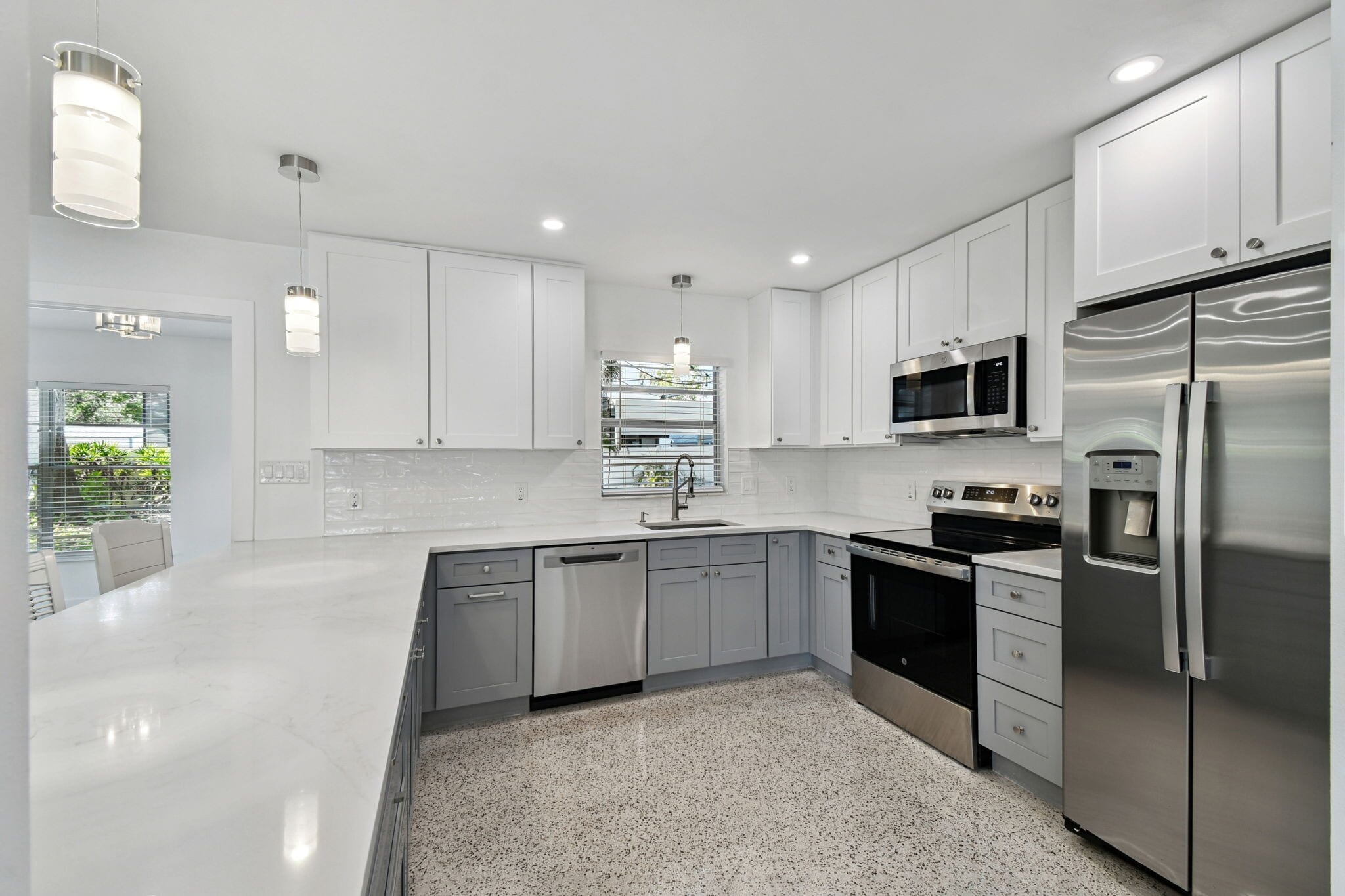 Kitchen - 3623 S Lightner Dr