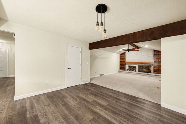 Building Photo - 7980 S Harrison Cir
