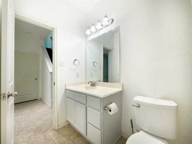 Building Photo - 18514 Magnolia Dell Dr