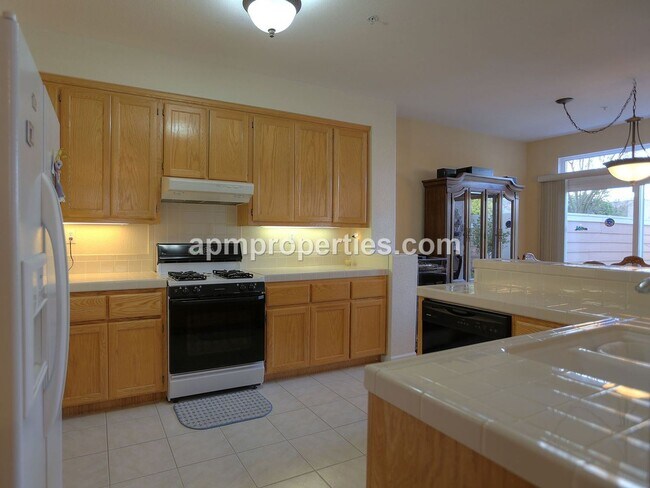 Building Photo - 3 br, 3 bath House - 1320 Sutter Creek Lane