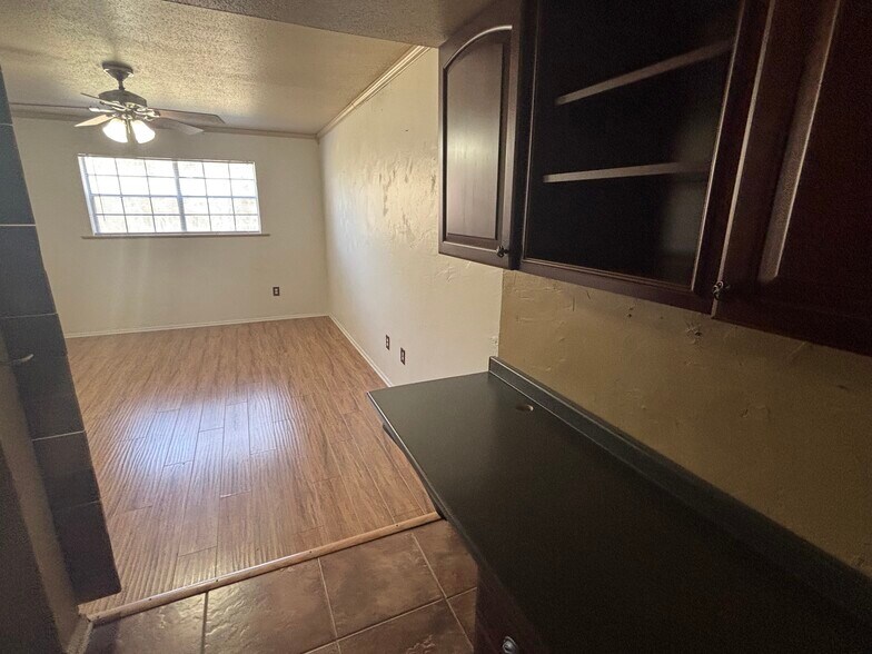 Building Photo - 3121 Johnston St