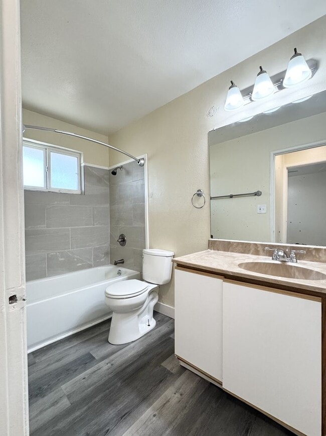 Building Photo - Move-In Special; Downstairs One Bedroom + Private Patio – Available Now! SEE VIDEO