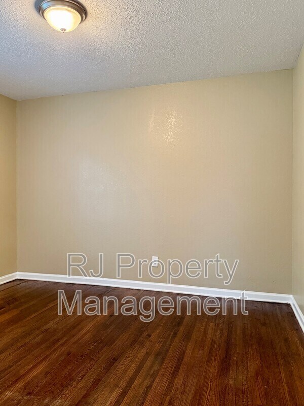 Building Photo - 3458 Sophia St