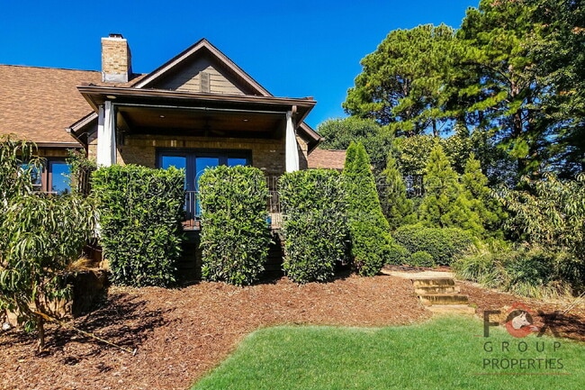 Building Photo - 17120 Belle Isle Dr