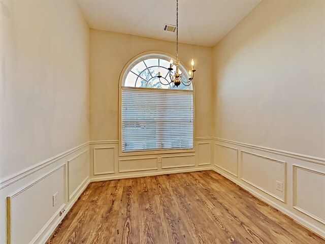 Building Photo - 5147 Scenic View Rd
