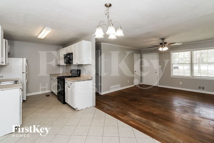 Building Photo - 1150 Rochelle Dr