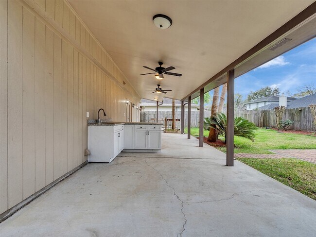 Building Photo - 1814 Oak Valley Dr