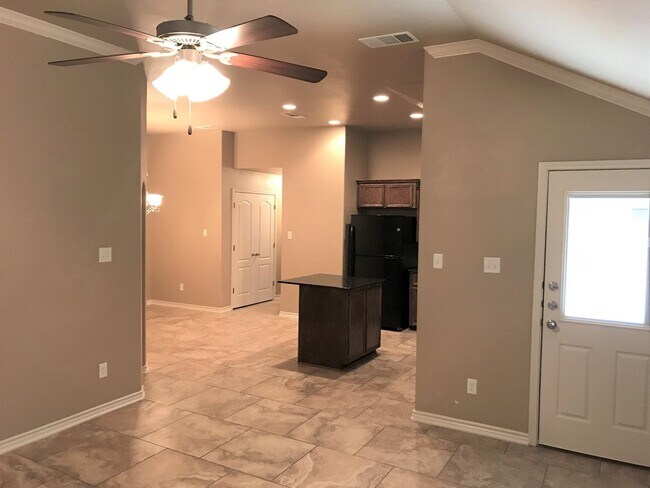 Building Photo - Beautiful 2 bed/2 bath near Fort Hood near Clear Creek in Killeen!