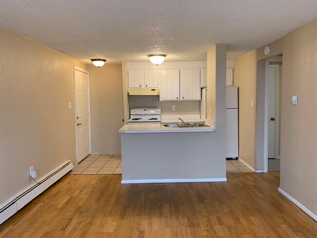 Building Photo - 1148 N Washington St