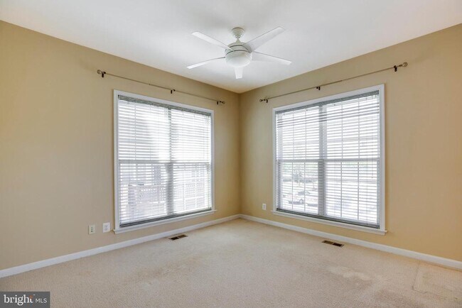 Building Photo - 5097 Pale Moon Way