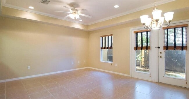 Building Photo - 522 NW 39th Rd