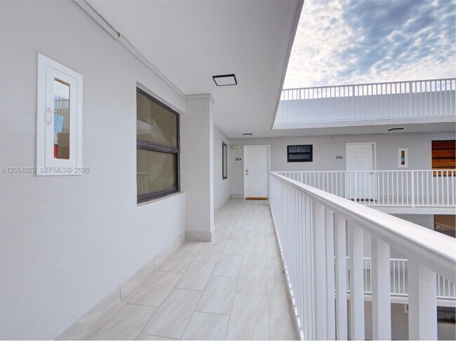Building Photo - 6725 Harding Ave
