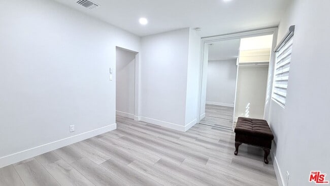 Building Photo - 11836 Rialto St