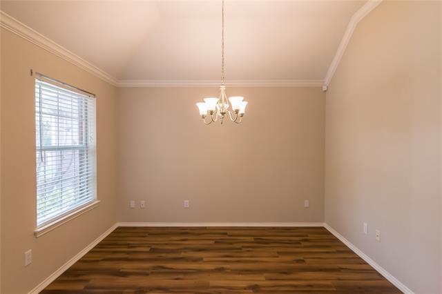 Building Photo - 2617 Zoeller Dr