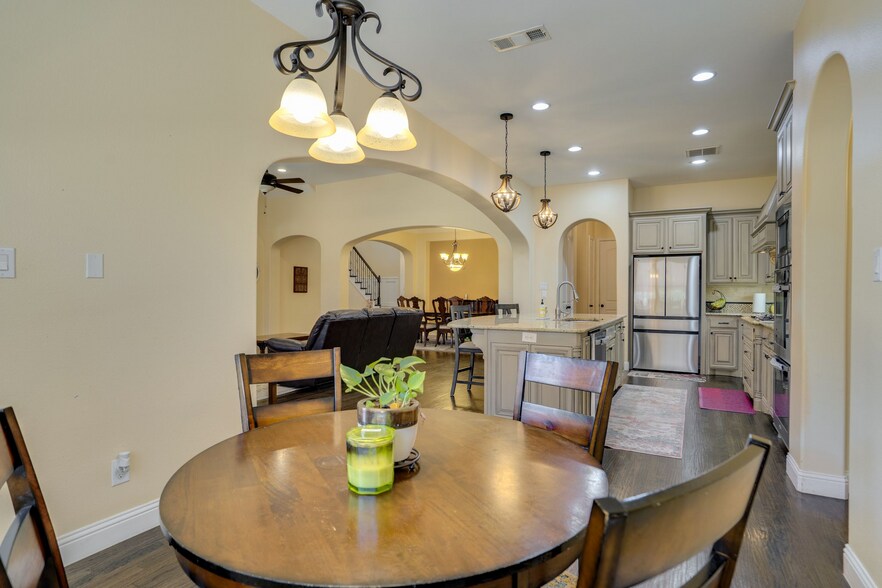 Building Photo - 1604 Woodrose Ct
