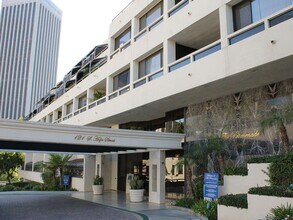 Building Photo - 2bed 2bath in Los Angeles