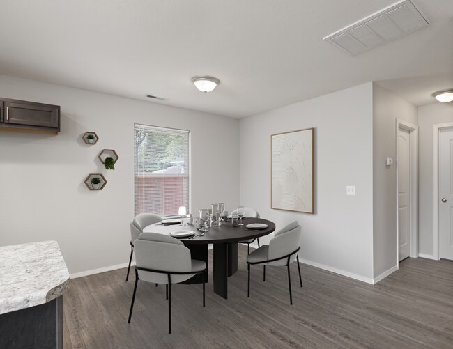 Building Photo - 3 Bedroom Rental Home in Republic!