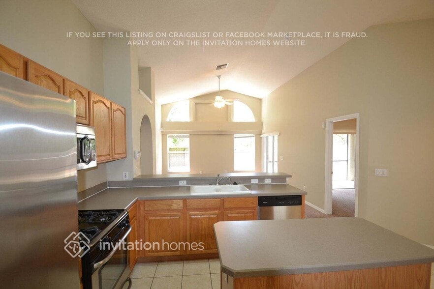 Building Photo - 7029 Colony Pointe Dr