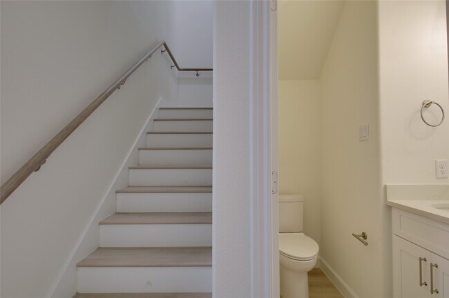 Building Photo - 955 Ringold St