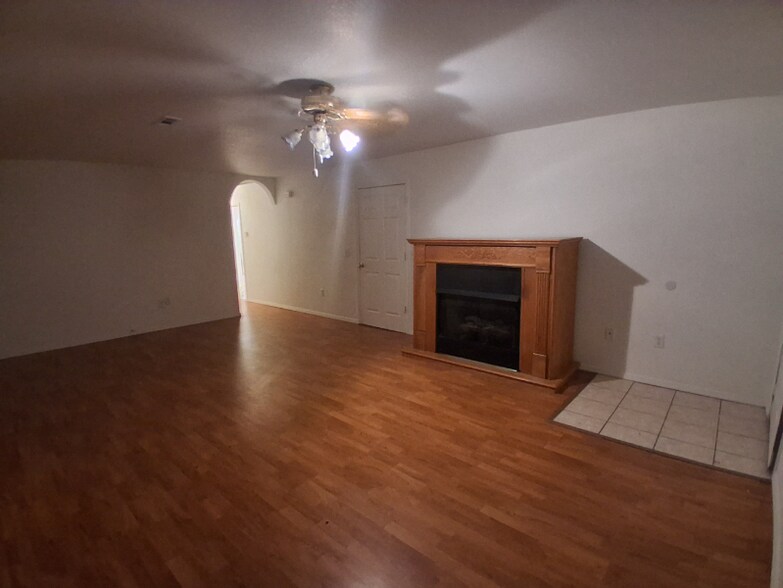 Building Photo - 316 Ewalt Ave