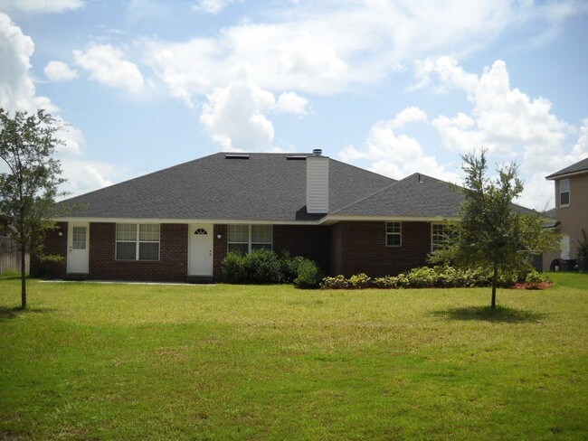 Building Photo - Pinecrest