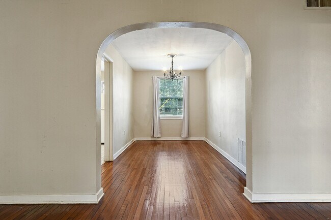Building Photo - 4222 Perkins Rd