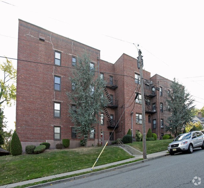 Grandview Apartments 160 Terrace Ave Hasbrouck Heights NJ 07604