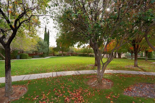Building Photo - 11512 W Sleepy Heaven Pl