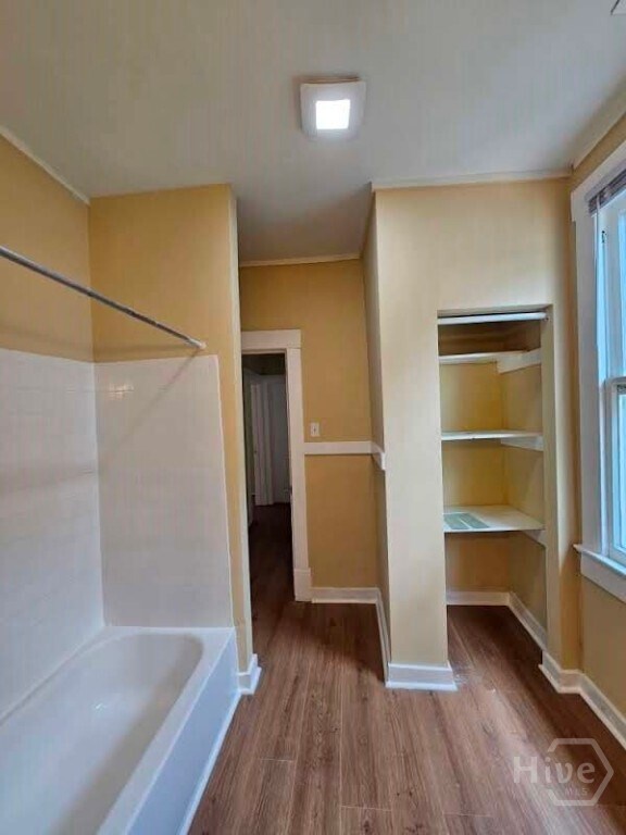 Building Photo - 714 W 38th St