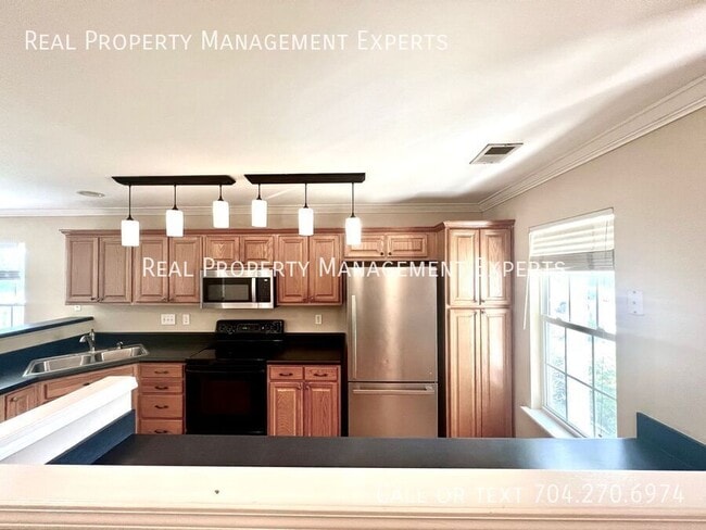 Building Photo - 840 Pelican Bay Dr