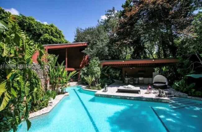 Building Photo - 4895 SW 88th St