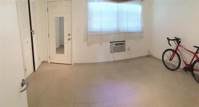 Building Photo - 2001 S Ocean Dr