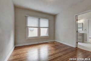 Building Photo - 1932 W Huisache Ave