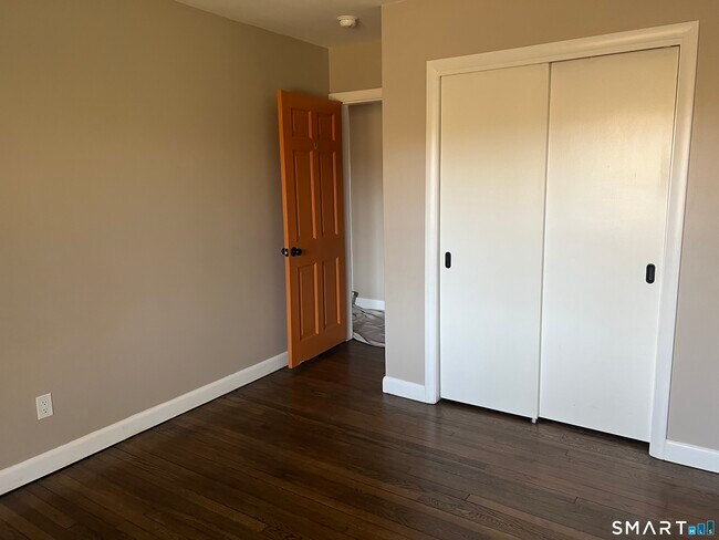 Building Photo - 49 Warner Rd