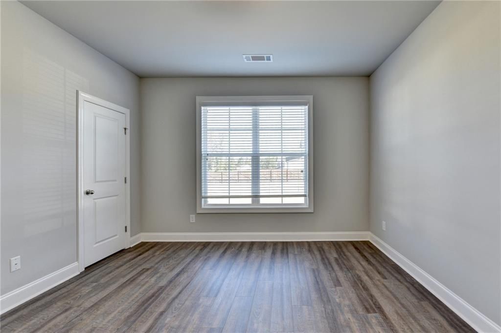 Building Photo - 840 Champagne Ln