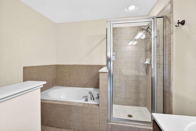 Building Photo - 655 Mead St SE