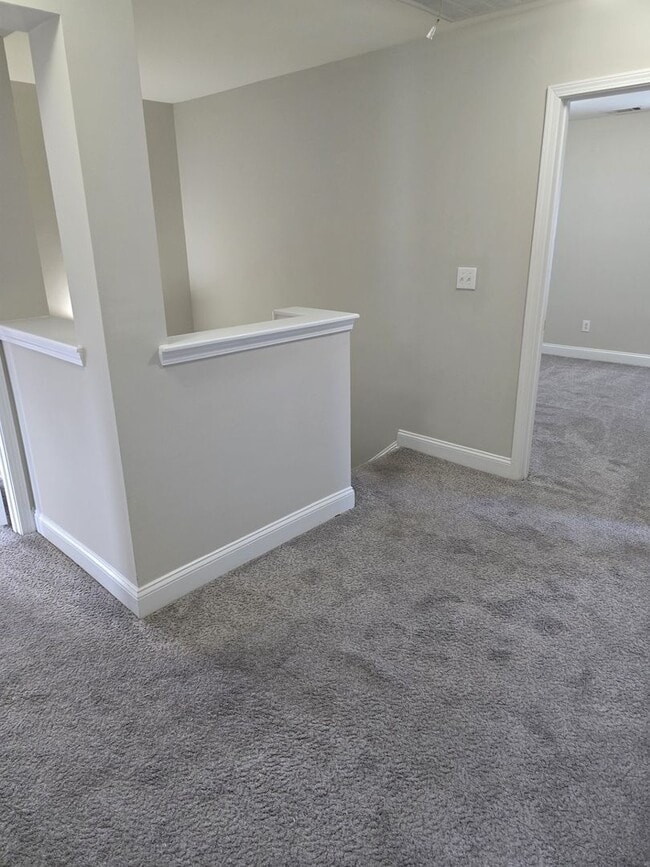 Building Photo - Spacious 4BR/2.5BA Home located in Berewick